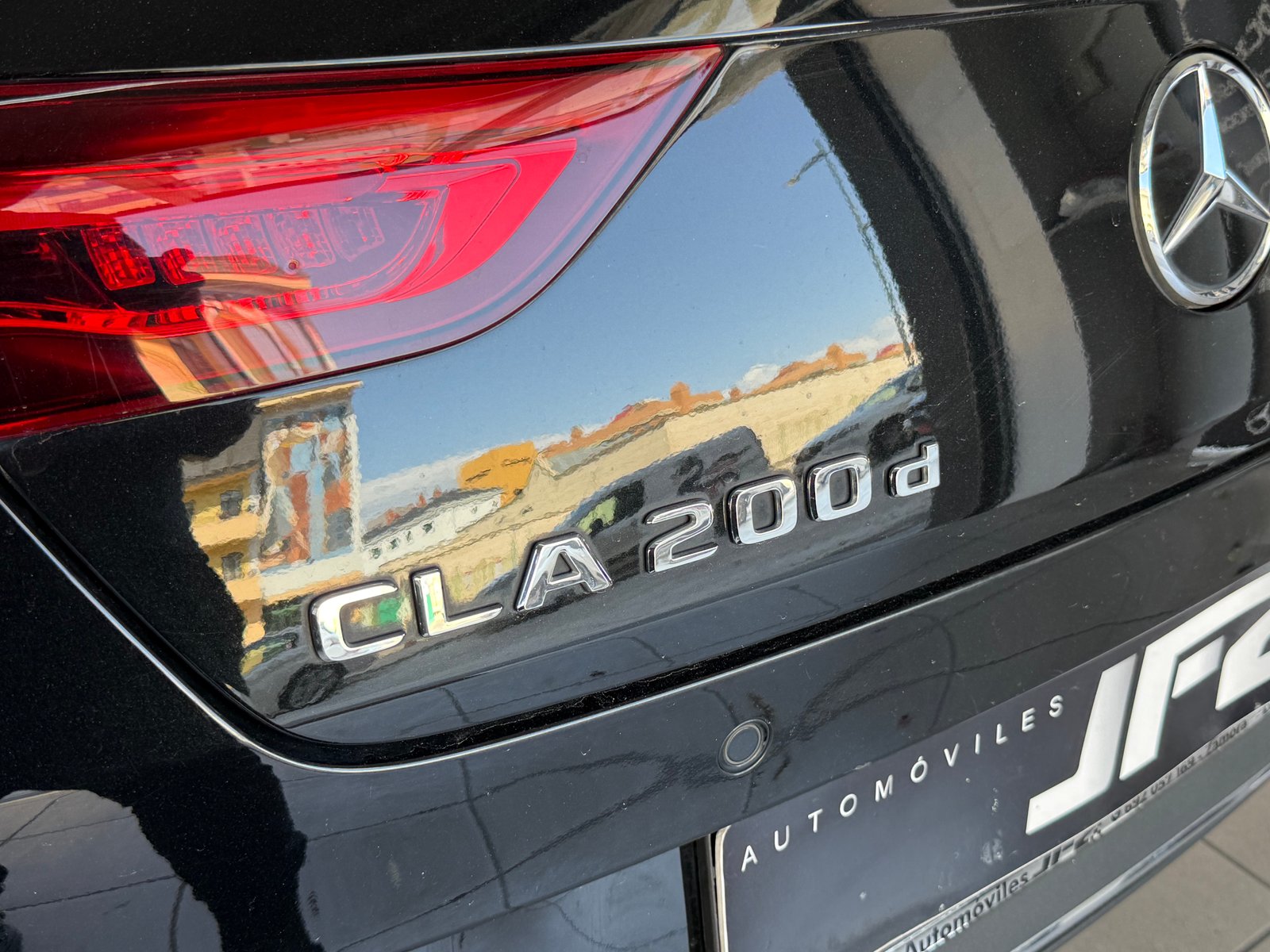 MERCEDES-BENZ CLASE CLA 200d SHOOTING BRAKE