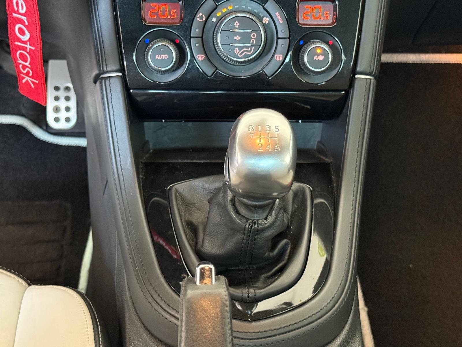 PEUGEOT RCZ 1.6 THP 200