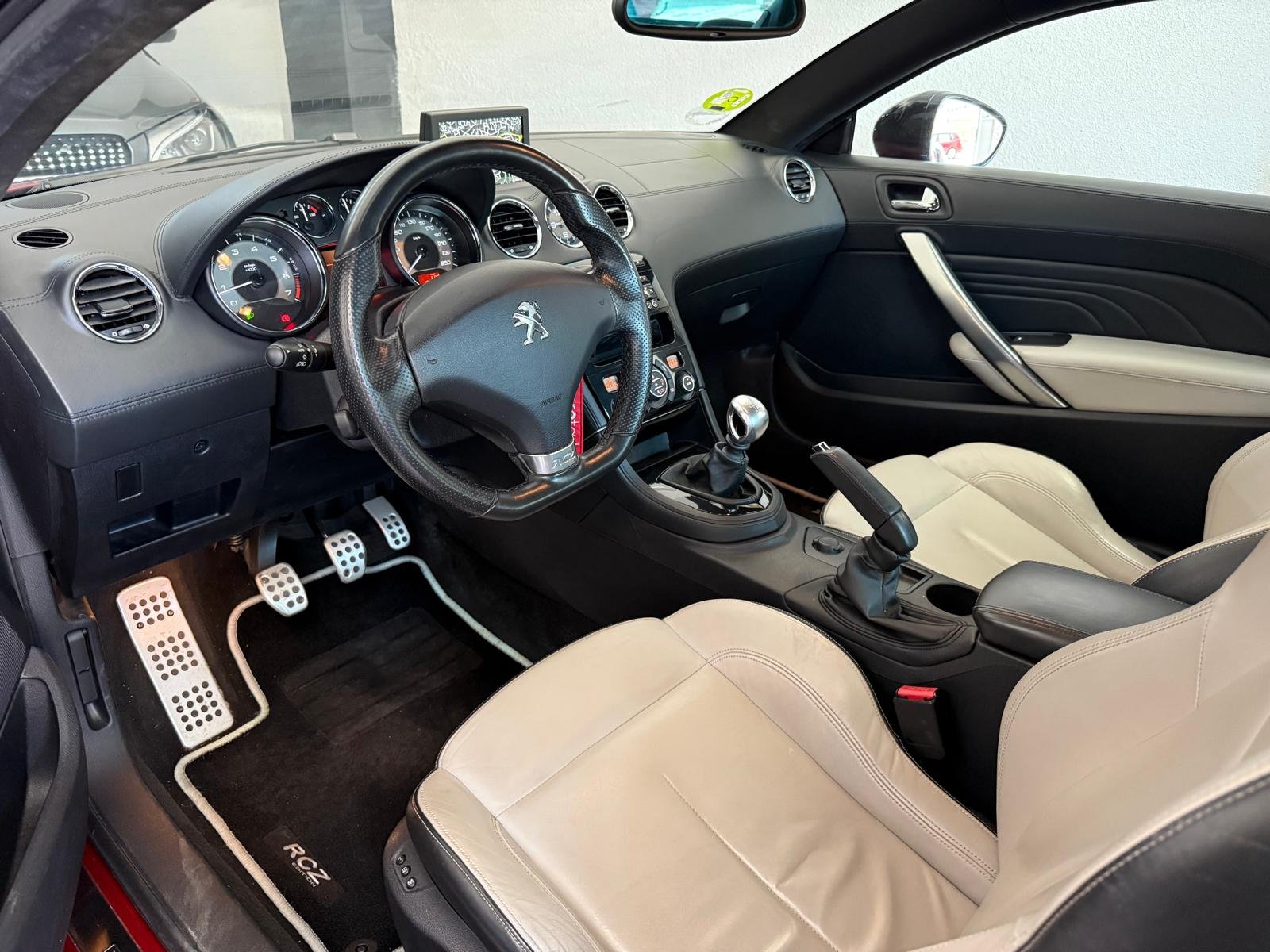 PEUGEOT RCZ 1.6 THP 200