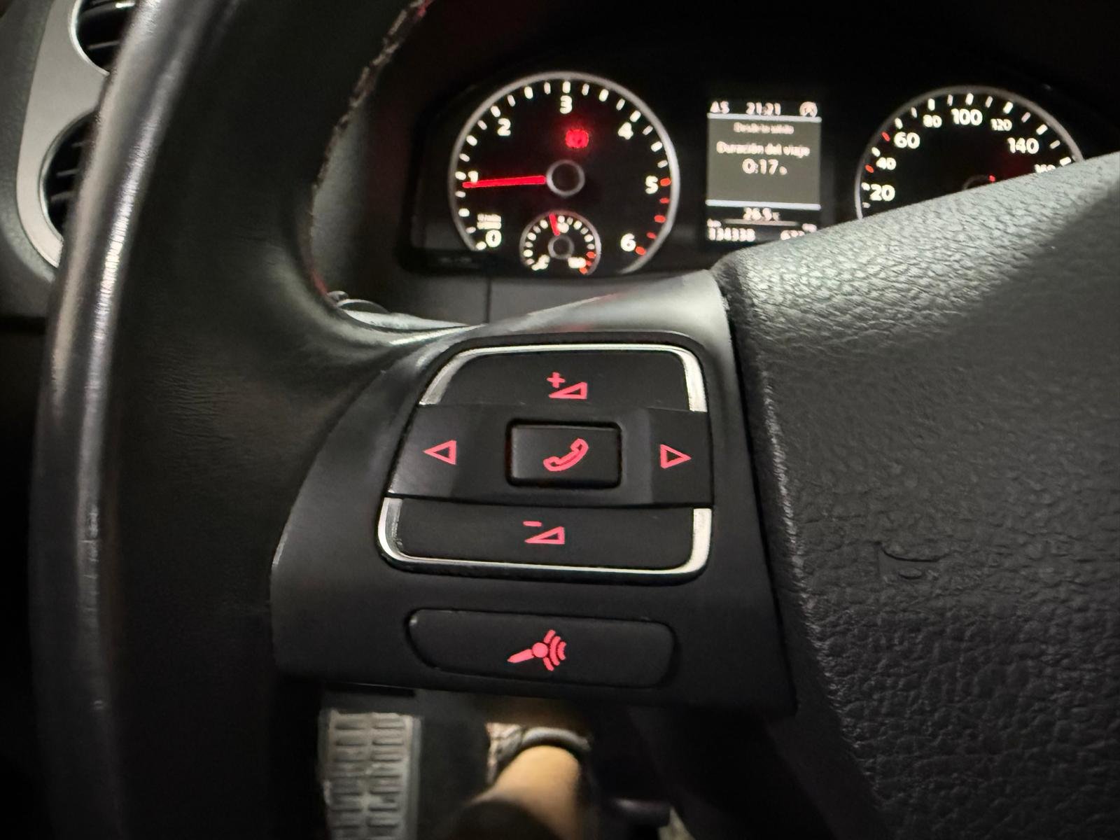 VOLKSWAGEN TIGUAN 2.0TDI 