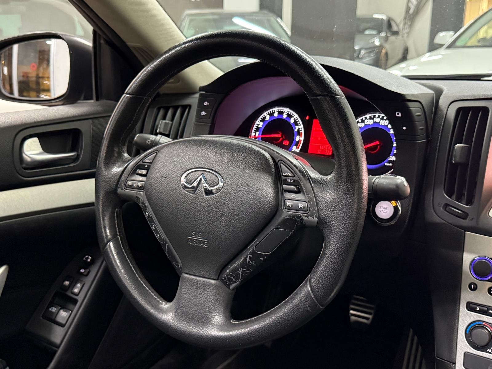 INFINITI G37 3.7