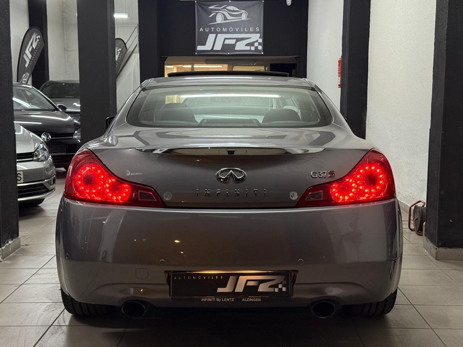 INFINITI G37 3.7