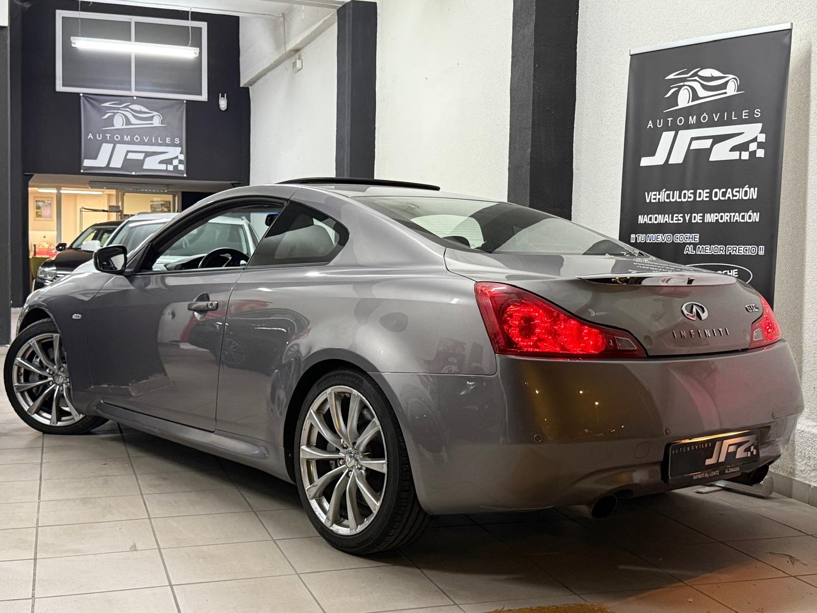 INFINITI G37 3.7