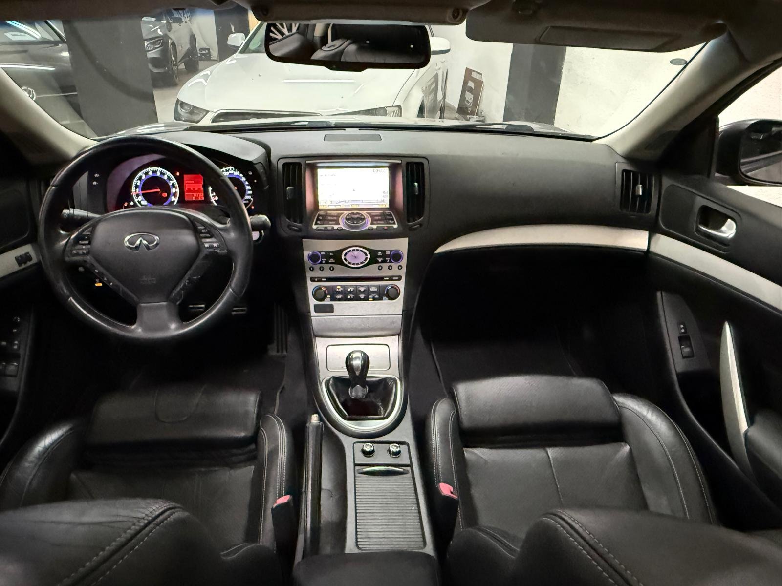 INFINITI G37 3.7