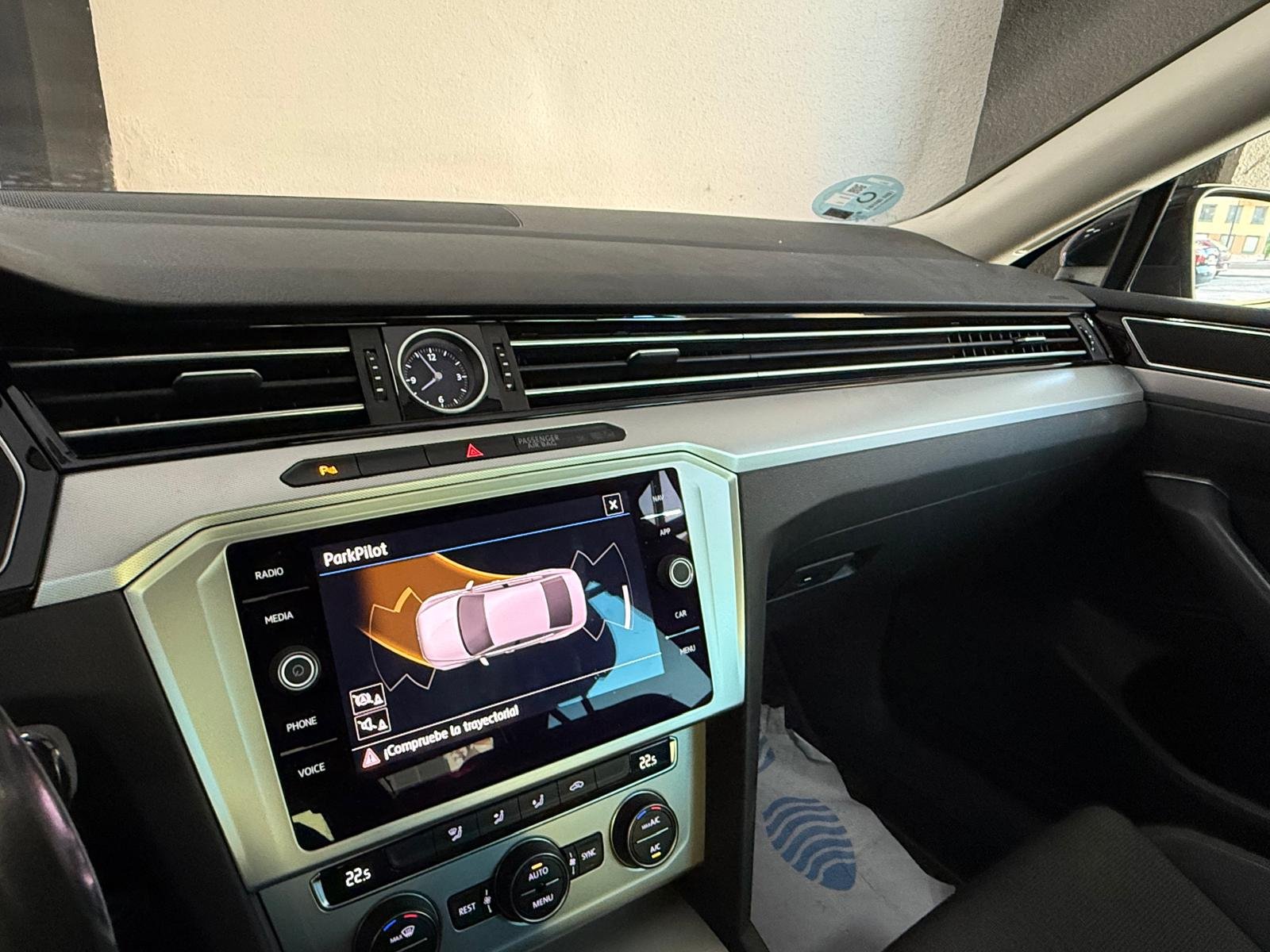 VOLKSWAGEN PASSAT 2.0tdi