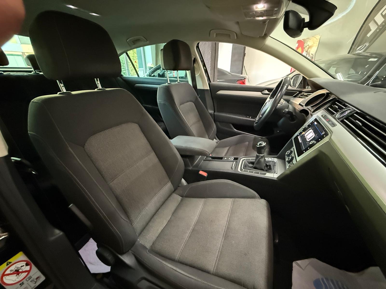 VOLKSWAGEN PASSAT 2.0tdi