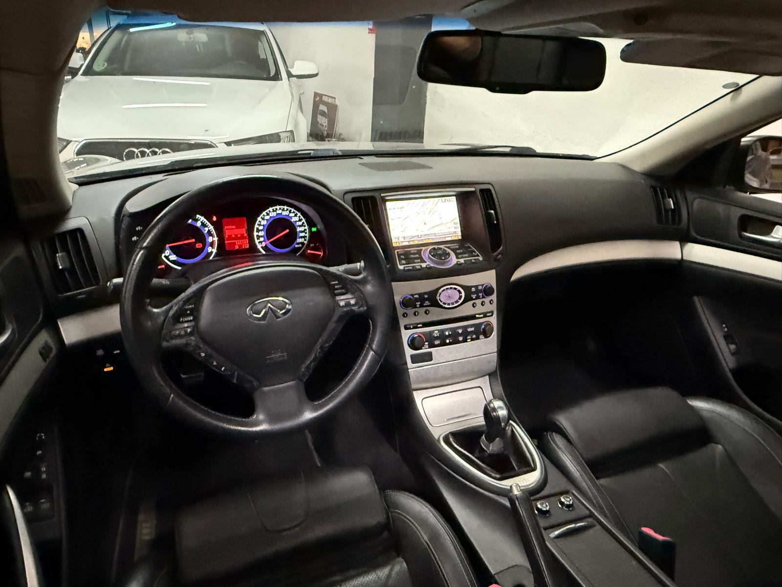 INFINITI G37 3.7