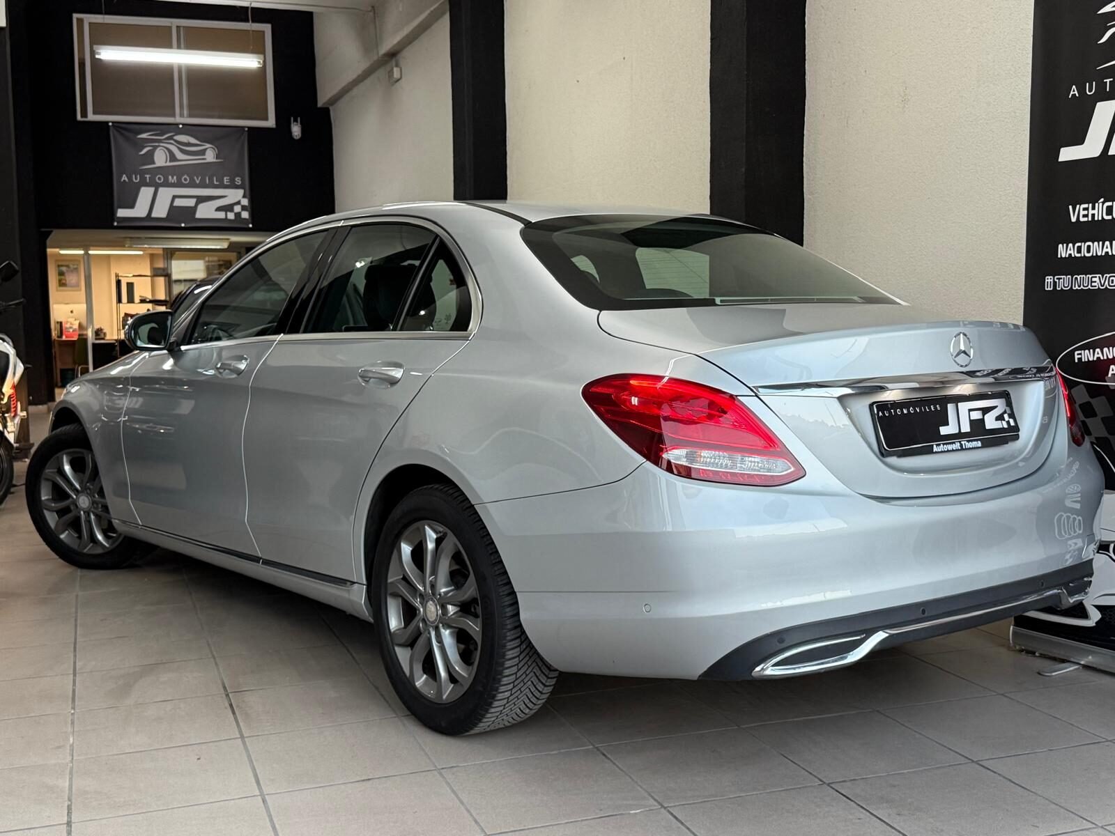 MERCEDES-BENZ CLASE C C180