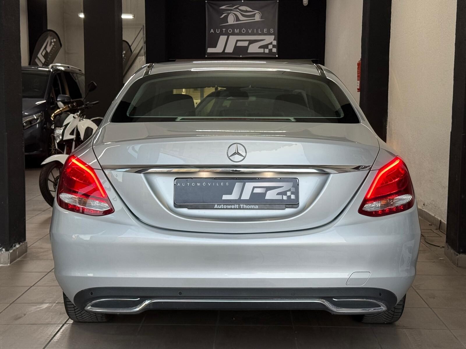 MERCEDES-BENZ CLASE C C180