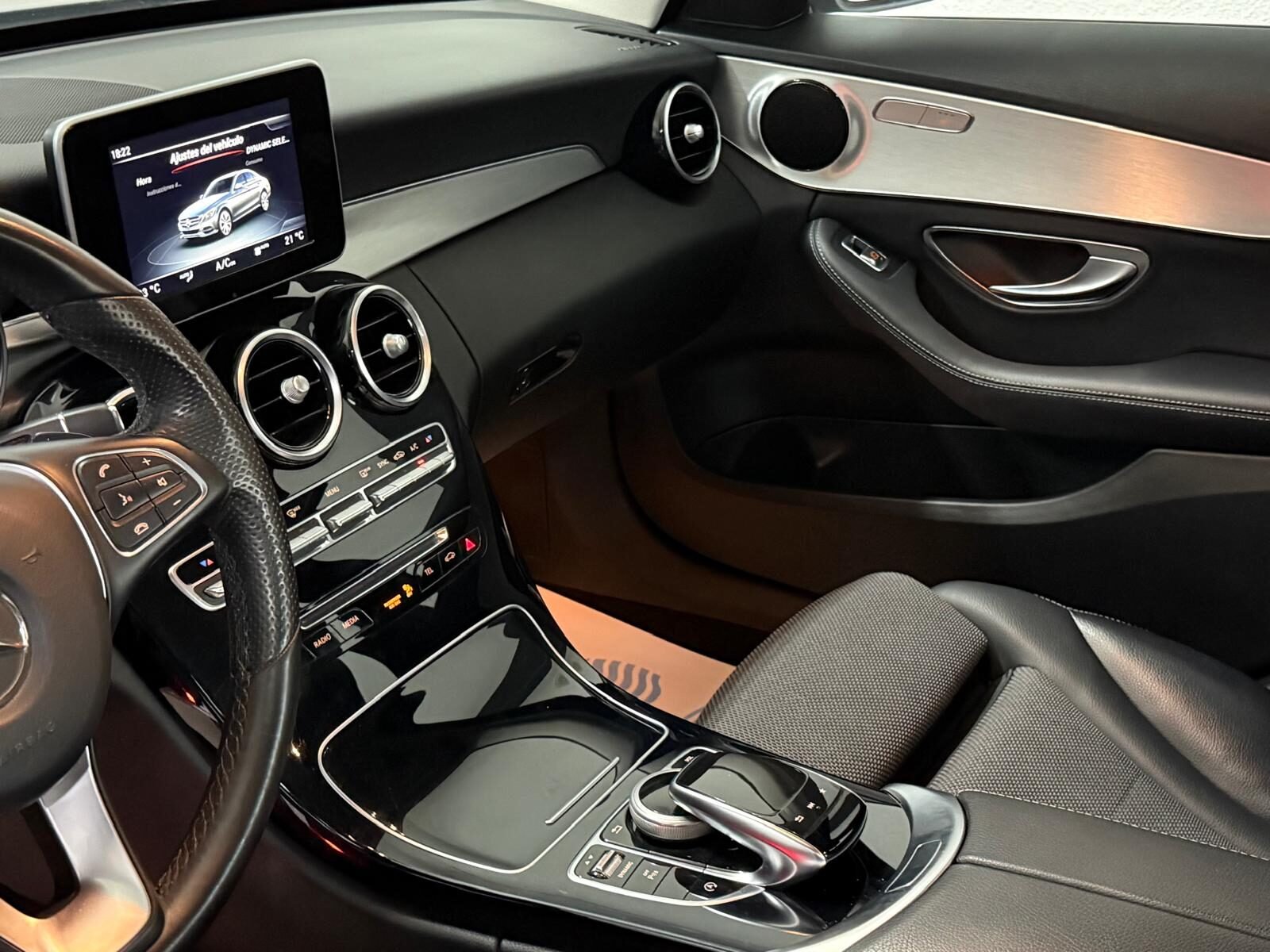 MERCEDES-BENZ CLASE C C180