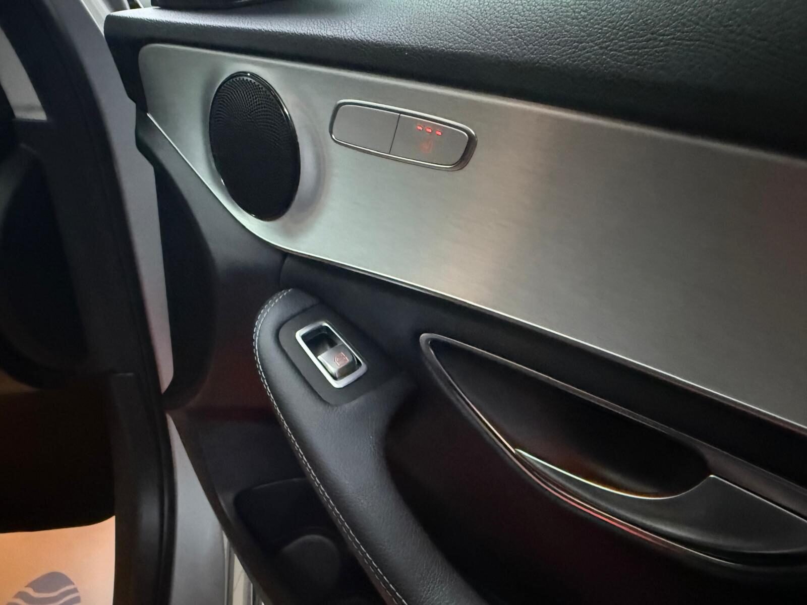 MERCEDES-BENZ CLASE C C180