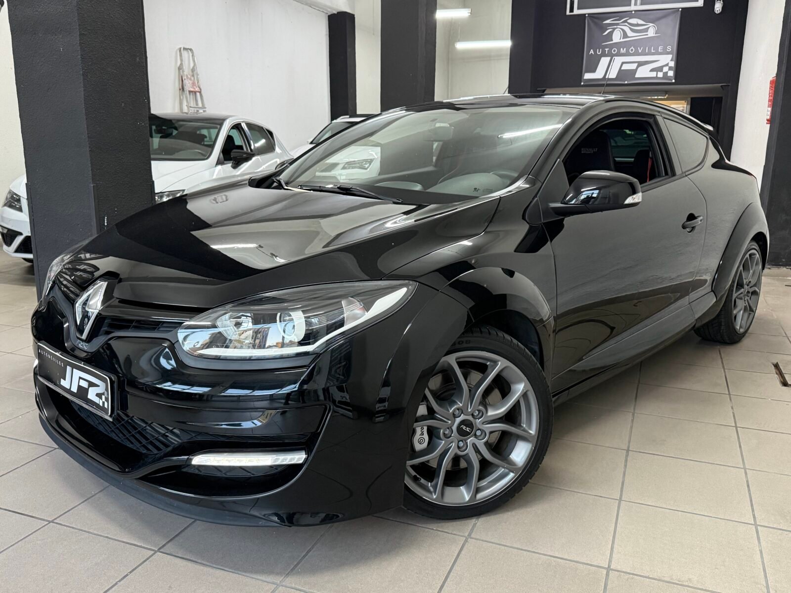 RENAULT Megane RS 265