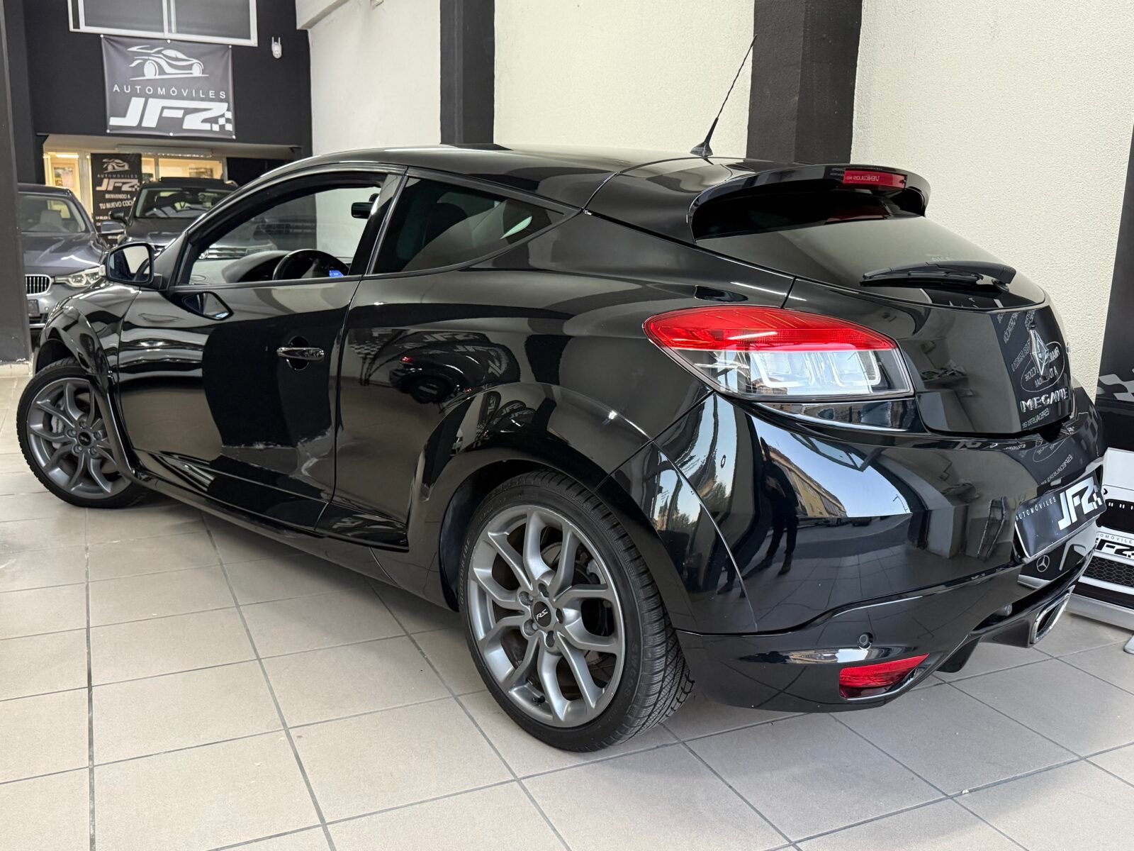 RENAULT Megane RS 265