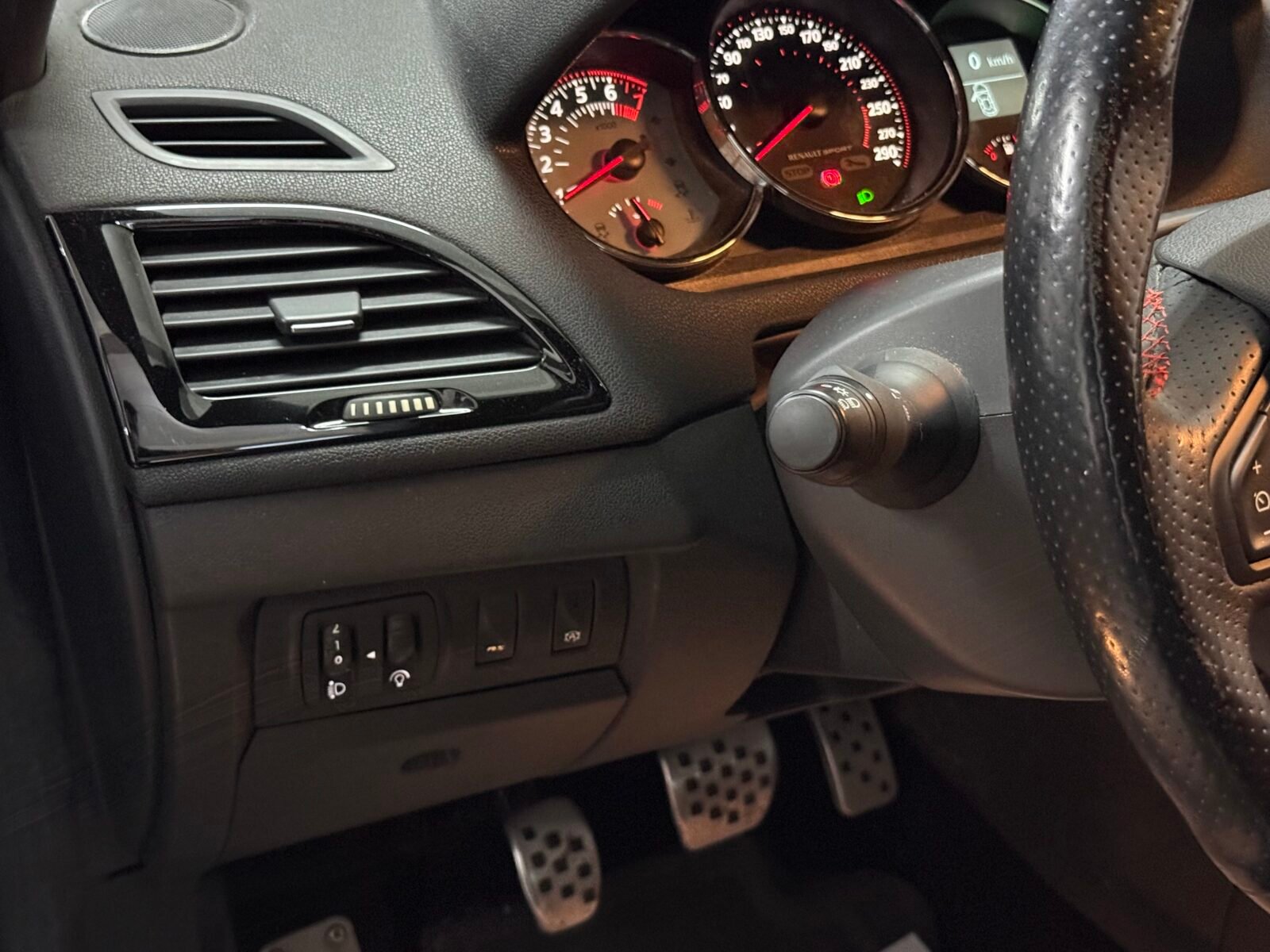 RENAULT Megane RS 265