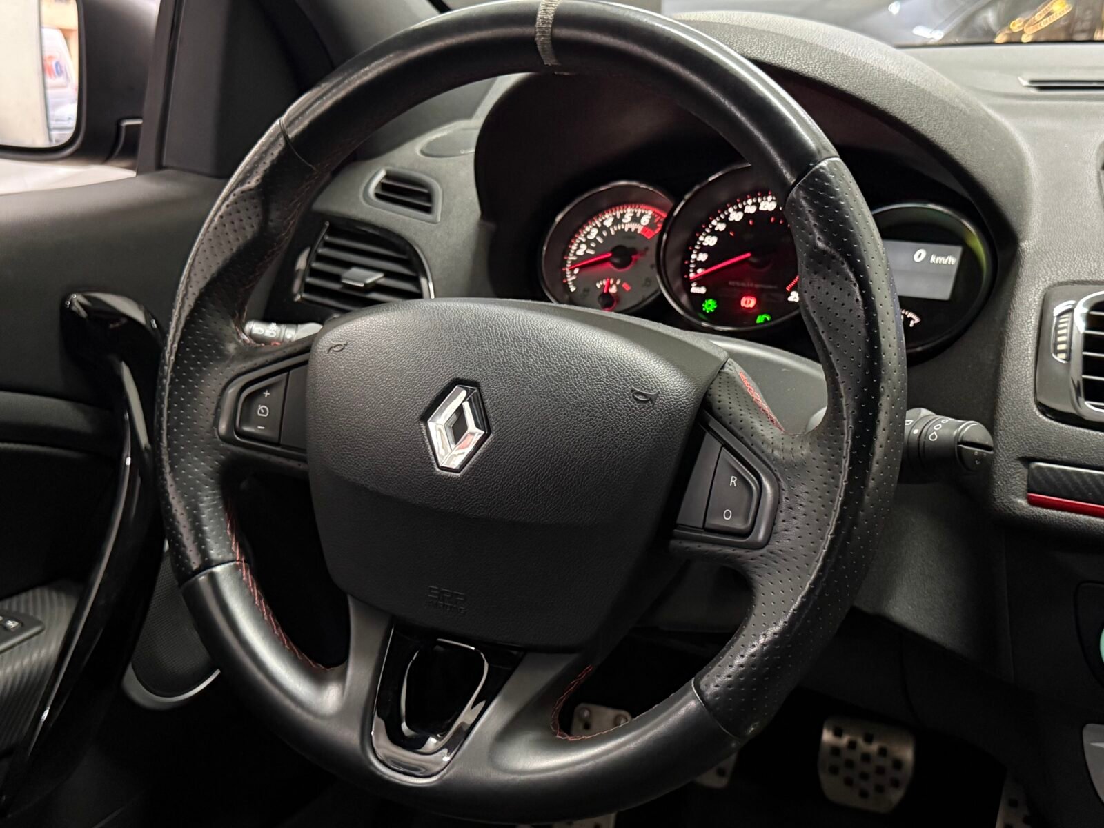 RENAULT Megane RS 265